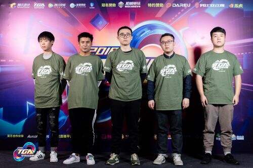 Liquid在IEM Dallas 2025的B组比赛中击败了FaZe
