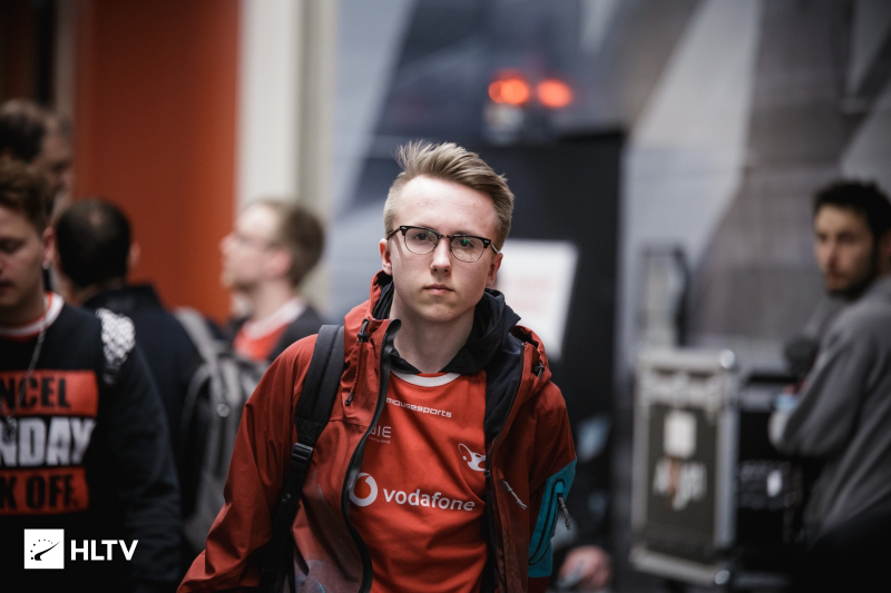 五年前的今天LPL结束LCK六连冠，五年后LPL国际赛事会师决赛