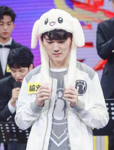 TyLoo 在 FISSURE Playground 1 中被华丽加冕为冠军