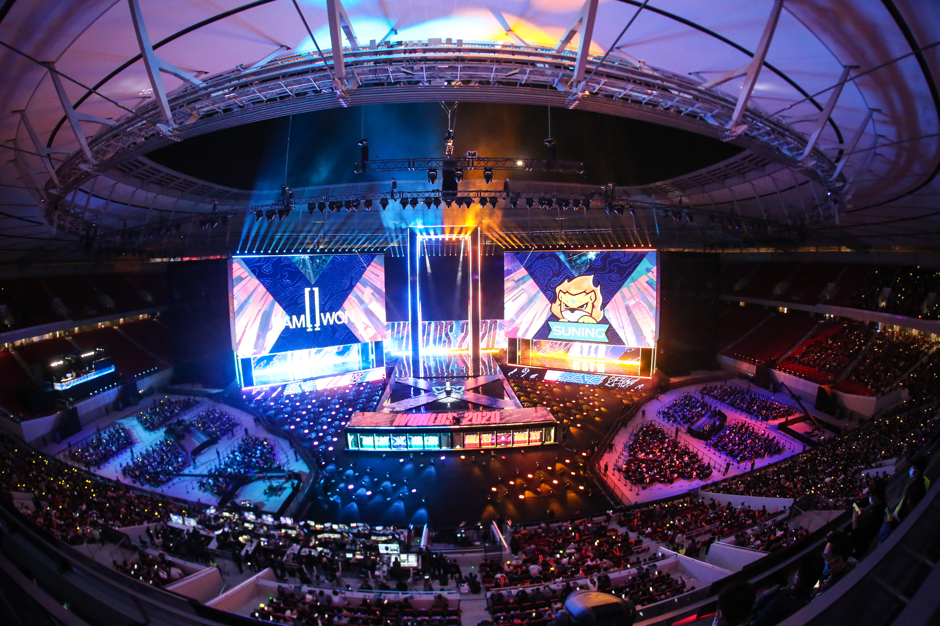 第一阶段的最终战斗！ Anyone's Legend vs Top Esports 首发阵容： 369 vs Tarzan vs Kanavi !