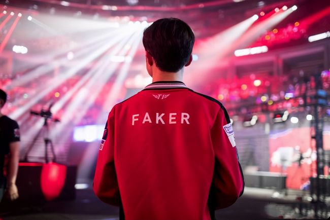 EPL S16淘汰赛今日前瞻MOUZ VS Liquid，Cloud9 VS FaZe